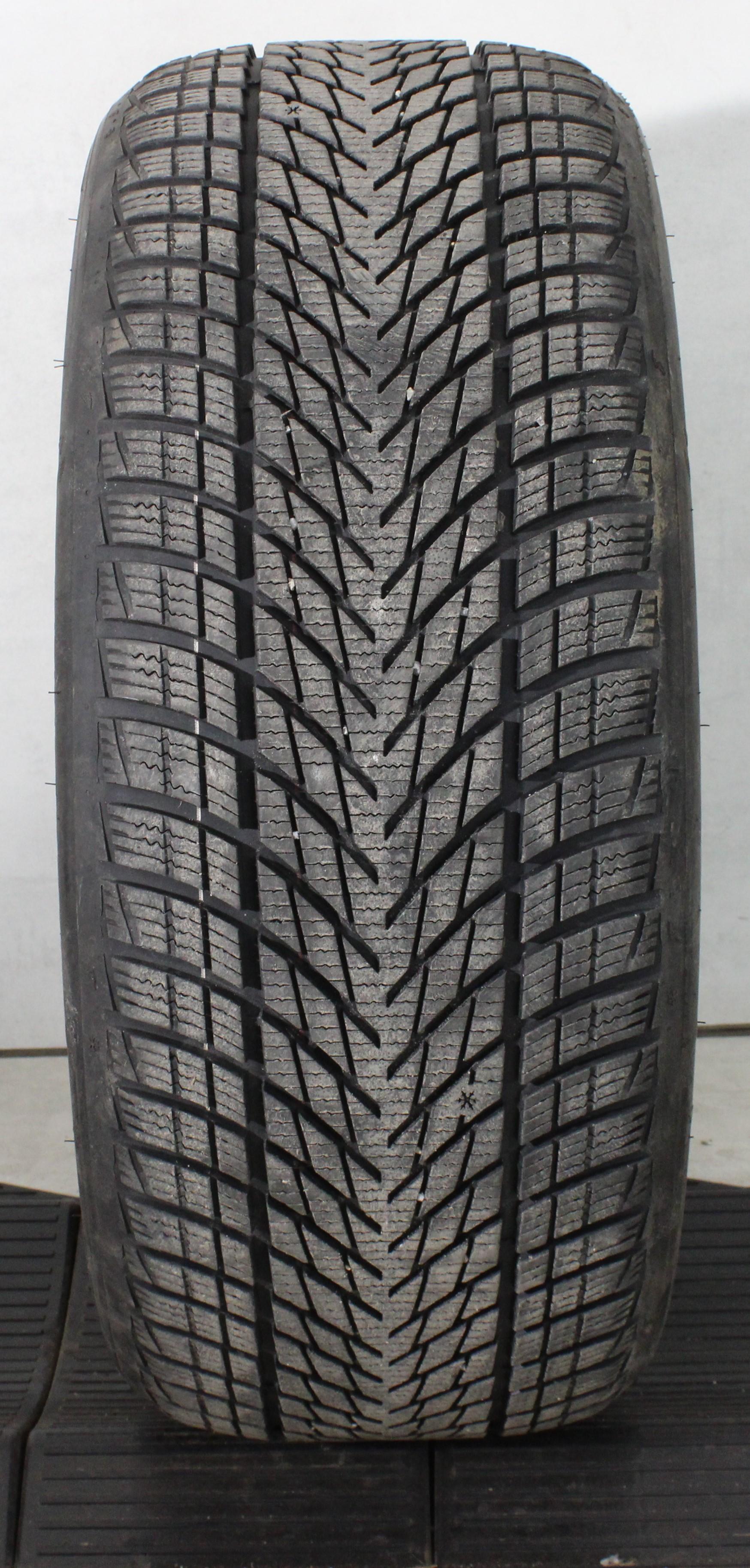 1 x 245/40R19 98H Winterreifen Goodyear Ultra Grip Performance 3 R0 6,5-7mm 2024 XL